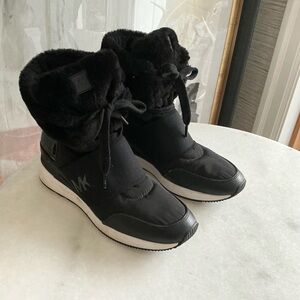 Micheal Kors winter boots 9.5